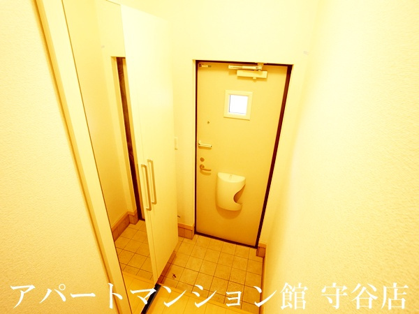 アリエーテの玄関
