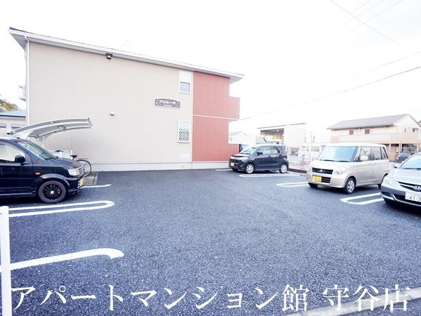 アリエーテの駐車場