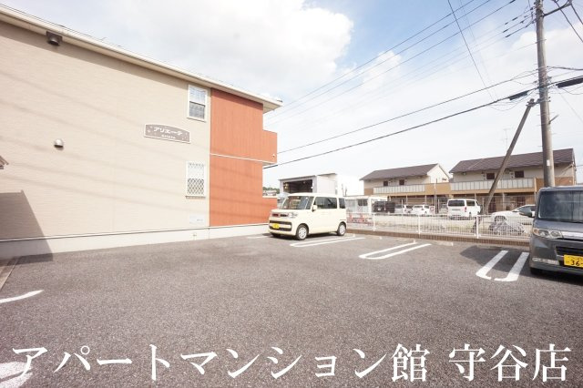 アリエーテの駐車場
