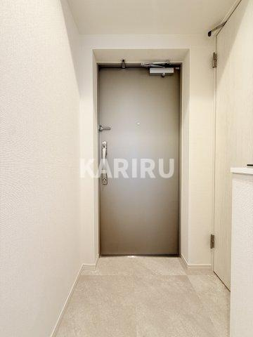 スプランディッド玉造の玄関