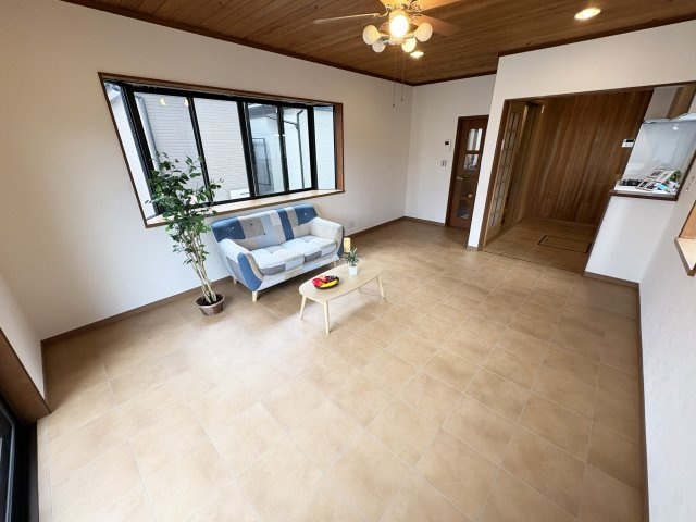 越谷市七左町中古戸建◆北東角地◆リフォーム済みの居間・リビング