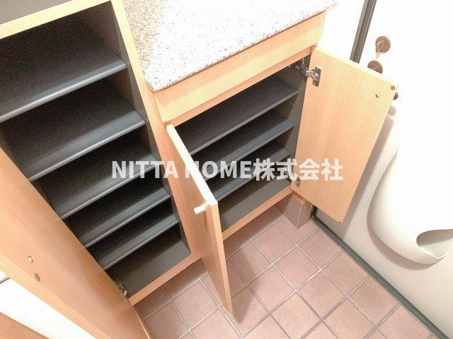 プラシード野中Ｂの収納|嬉しいシューズボックス付き＊
