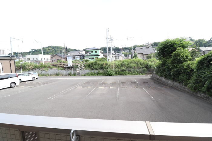 【駐車場】