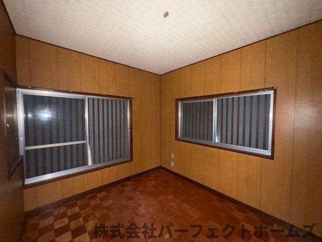 倉治7丁目戸建の洋室|コンパクトで使いやすい洋室です