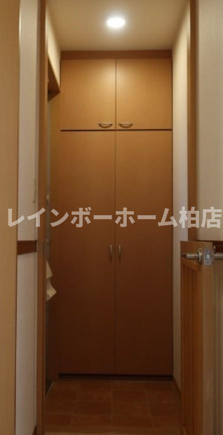 担当エリアのルームアドバイザーが直接対応いたしますの玄関|ゆったりとした玄関です