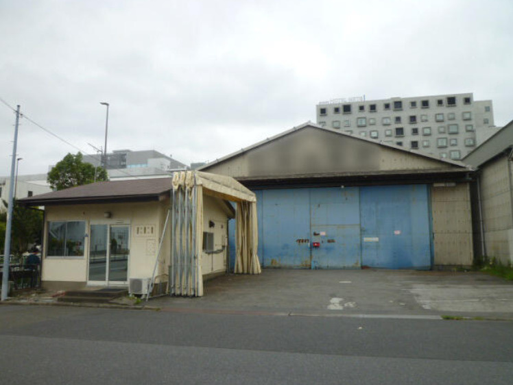 江東区新木場１丁目の倉庫の外観