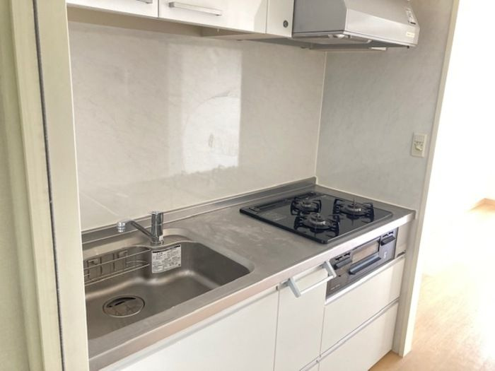 シャレール広尾　1号棟 1のキッチン