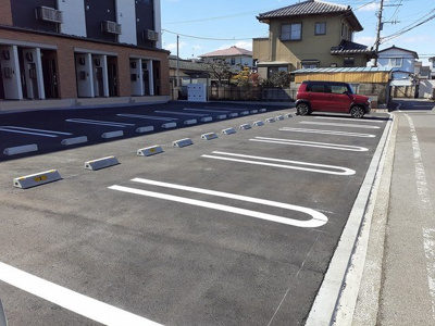 【駐車場】 | ヴァイスハイト