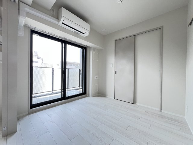 ルフォンプログレ新町の洋室