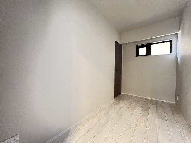 ルフォンプログレ新町の洋室