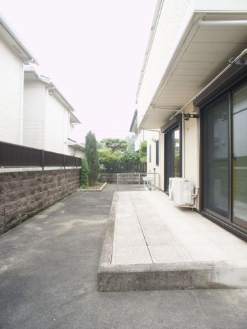 【庭】 | 三幸町中古住宅1580 | 広い庭があります。