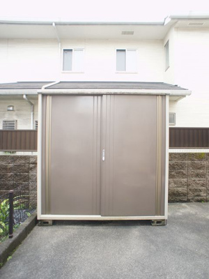【その他】 | 三幸町中古住宅1580 | 外物置があります。