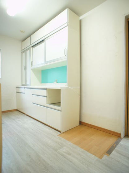 【設備】 | 三幸町中古住宅1580 | キッチン収納