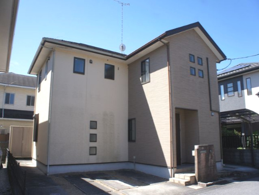 【外観】 | 三幸町中古住宅1580 | 階建て☆南向き日当たり良好です♪