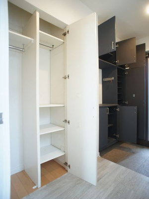 【収納】 | 三幸町中古住宅1580 | 玄関収納