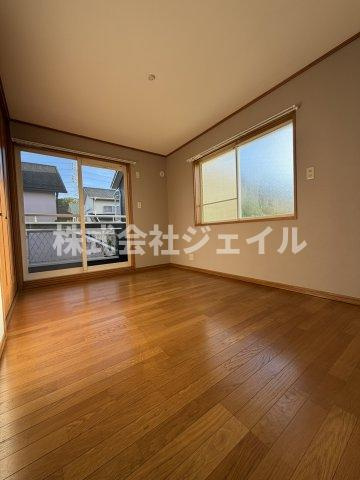 リフォーム済み　松が枝町　中古戸建の洋室