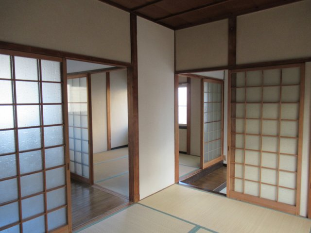 高町平屋の居間・リビング