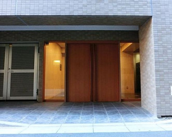 ラクラス田原町 のエントランス