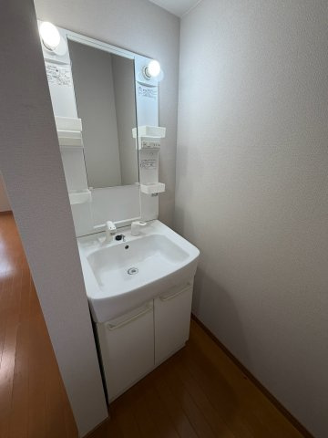 高柳7丁目貸家の洗面所