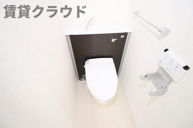 ボア　ソルチのトイレ|落ち着いた色調のトイレです