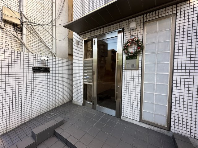 ライトシード浅草のエントランス