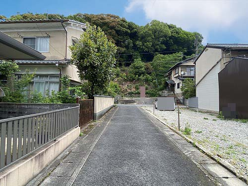 上賀茂北大路町 建築条件無し 土地の前面道路含む現地写真