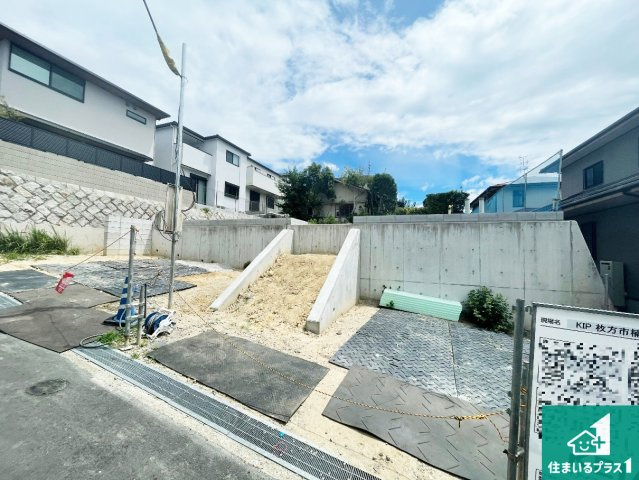 ■枚方市楠葉野田　第2期　新築一戸建ての外観|現在の進捗状況です！順調に作業進行中、完成が待ち遠しいです！詳細の間取り等、お気軽にお問い合わせください！