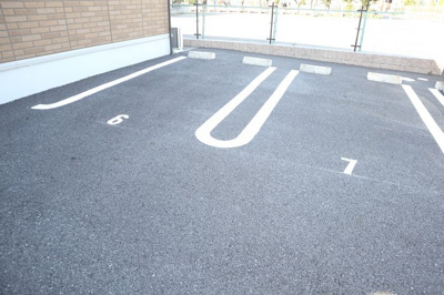 【駐車場】 | ルピナス　参番館