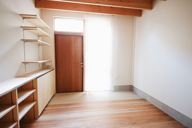 緑町の長屋の洋室