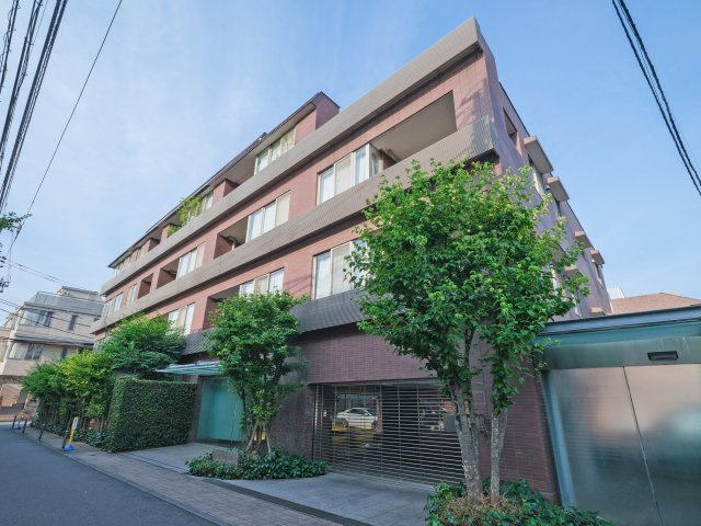 パーク・コート四谷の外観|パーク・コート四谷３階部分のお部屋は通常仲介手数料４６７万９４００円→０円！さらにキャッシュバック３８万円にて即日現地案内可能です！