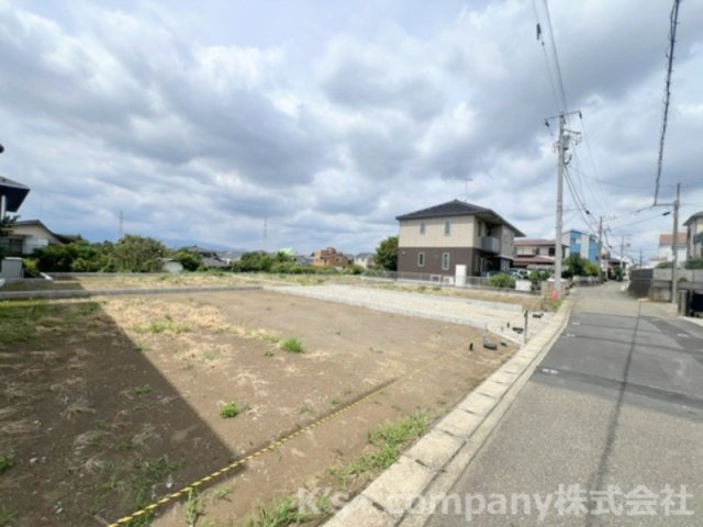 高座郡寒川町岡田3丁目　建築条件なし　売地　区画Dの前面道路含む現地写真|前面道路の様子です◇