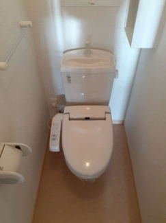 【トイレ】 | ブリュンヒルト | 落ち着いた色調のトイレです