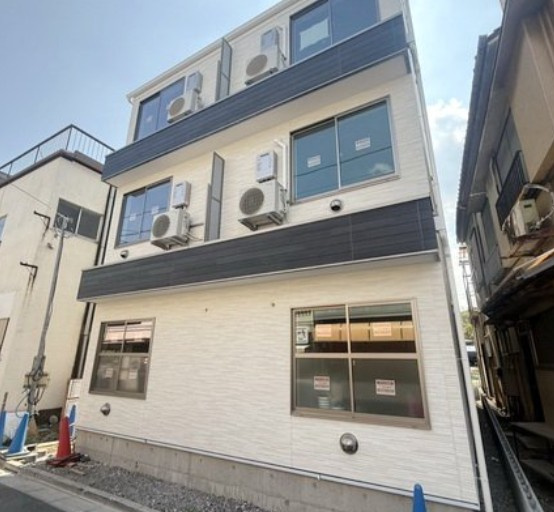 メゾン　ソレイユ西新井の外観