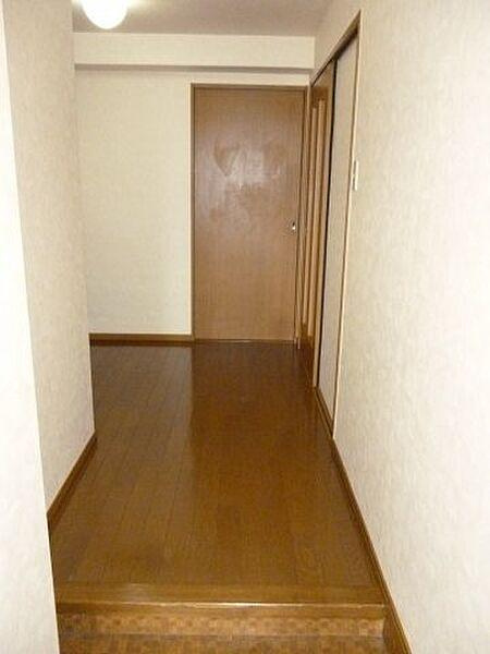 アーニスト野中の玄関