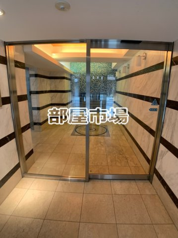 プルナス入谷のエントランス