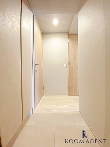 デュオフラッツ今池フレナの玄関