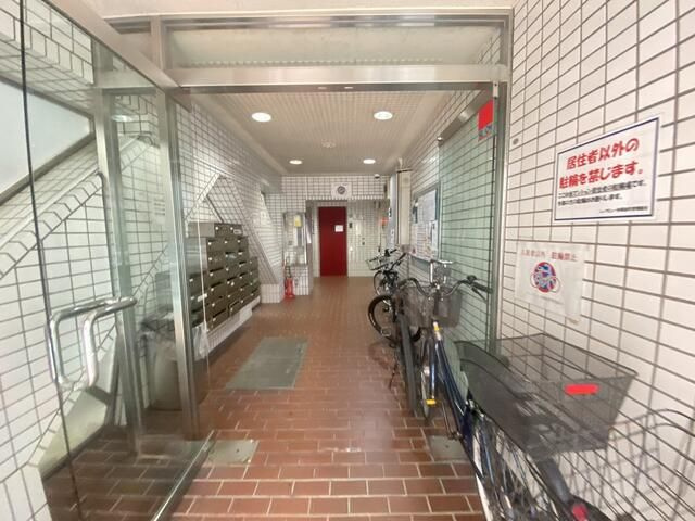 レッツビュー仲御徒町のロビー