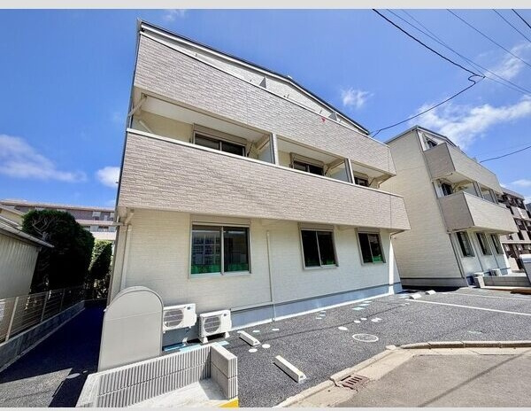 河原町レジデンスA棟の外観
