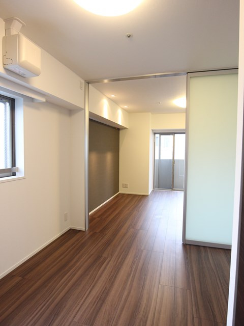 コンシェリア新橋 ＭＡＳＴＥＲ’Ｓ ＶＩＬＬＡの居間・リビング|使いやすい居間です