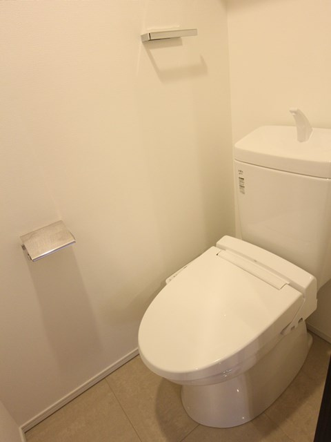 コンシェリア新橋 ＭＡＳＴＥＲ’Ｓ ＶＩＬＬＡのトイレ|シンプルで使いやすいトイレです