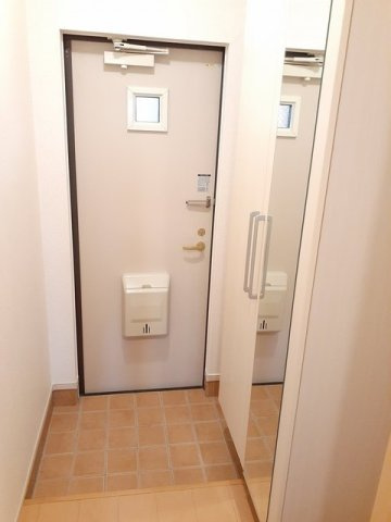 ノーブルブローテの玄関