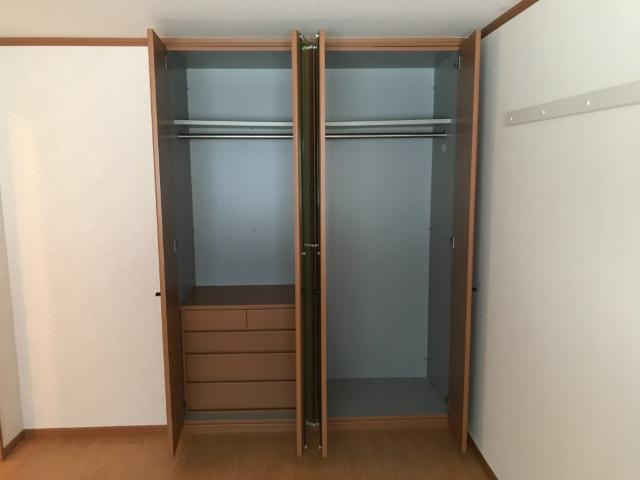 グレイスイサキの収納|クローゼット