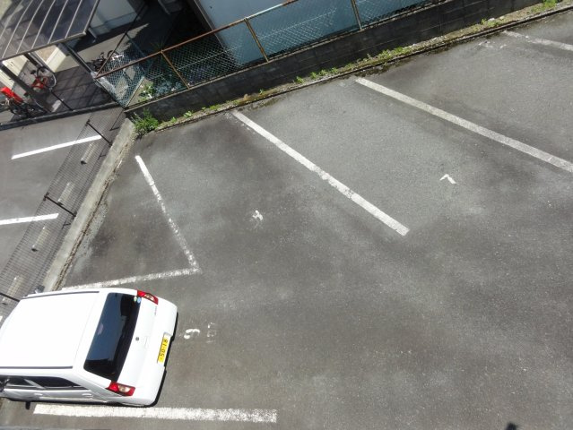 菊陽ハイツの駐車場