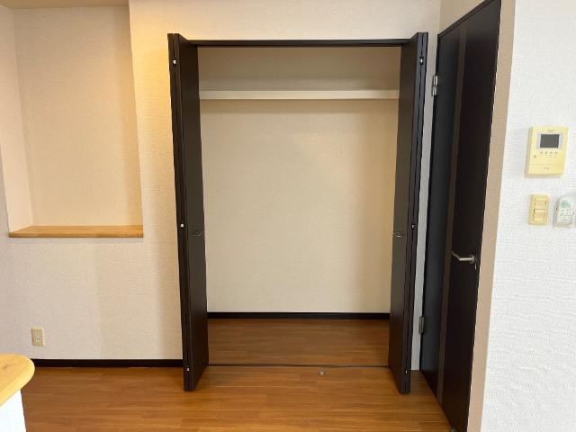 ナースリーイーストの収納|リビング収納