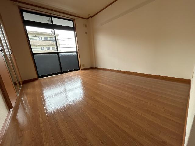 ｐｌａｃｅ　ｄｅ　ｖｅｒｔ　Ｃの内装|洋室②