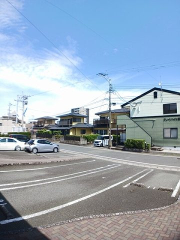 フォーリストＭＳＮの駐車場