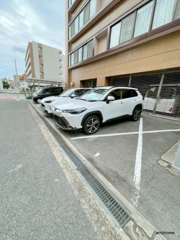 メゾン豊新　仲介手数料無料の駐車場