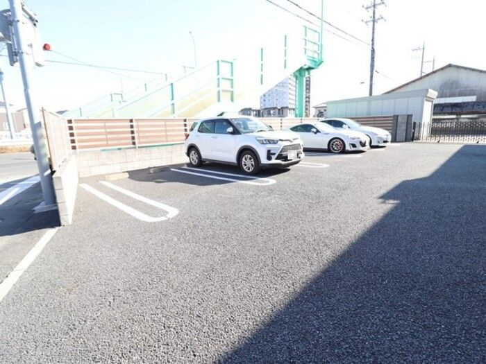 ステラコートⅡの駐車場