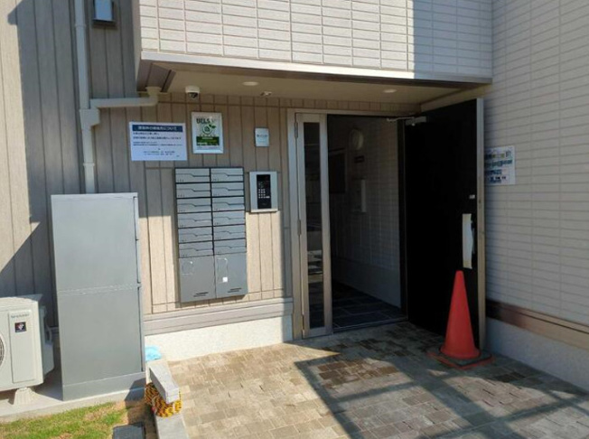 【エントランス】 | トリシア クレール