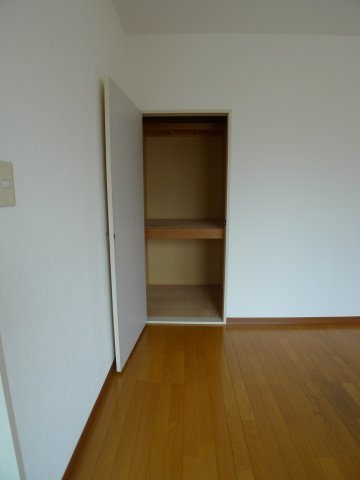 グリーンパレスＤの収納